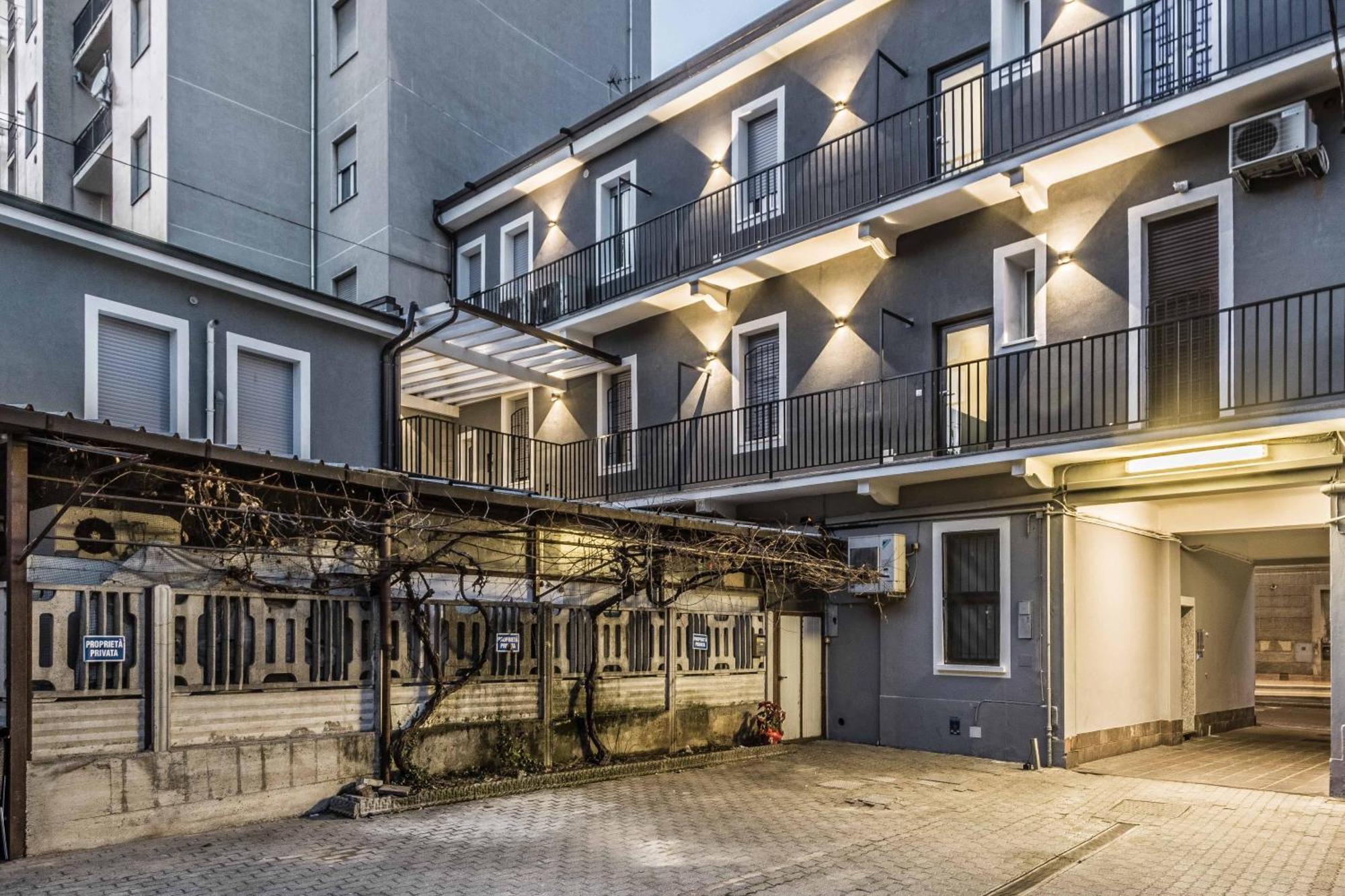 La Perla Rooms Saronno Exterior foto